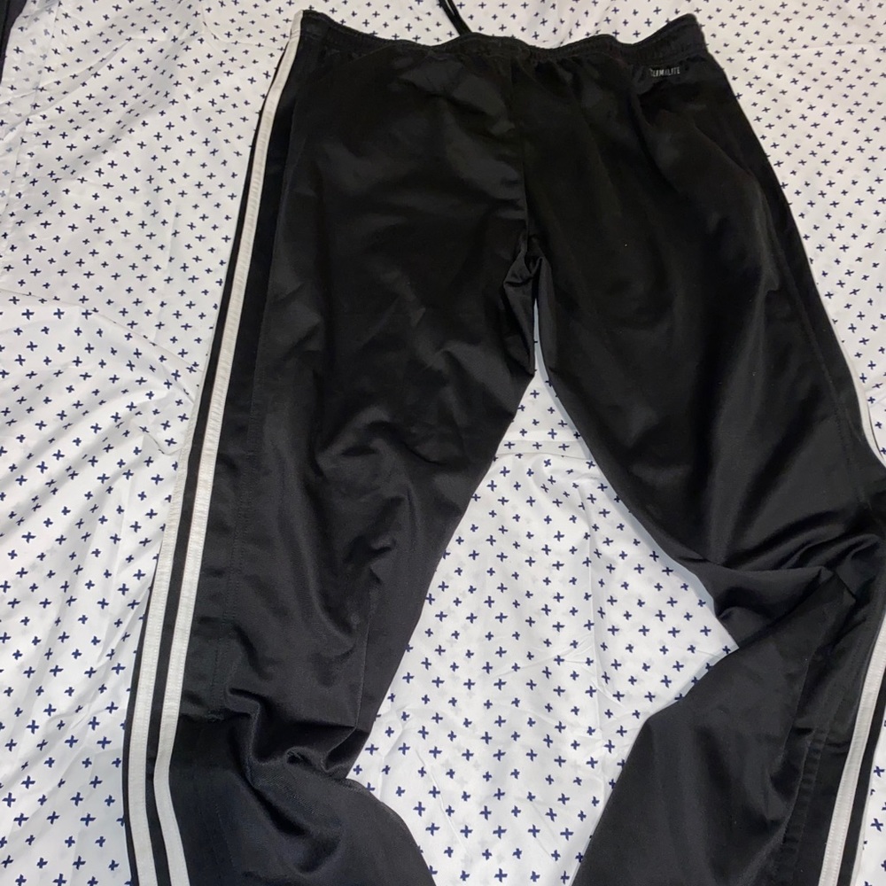 Adidas - Picture 2 of 5